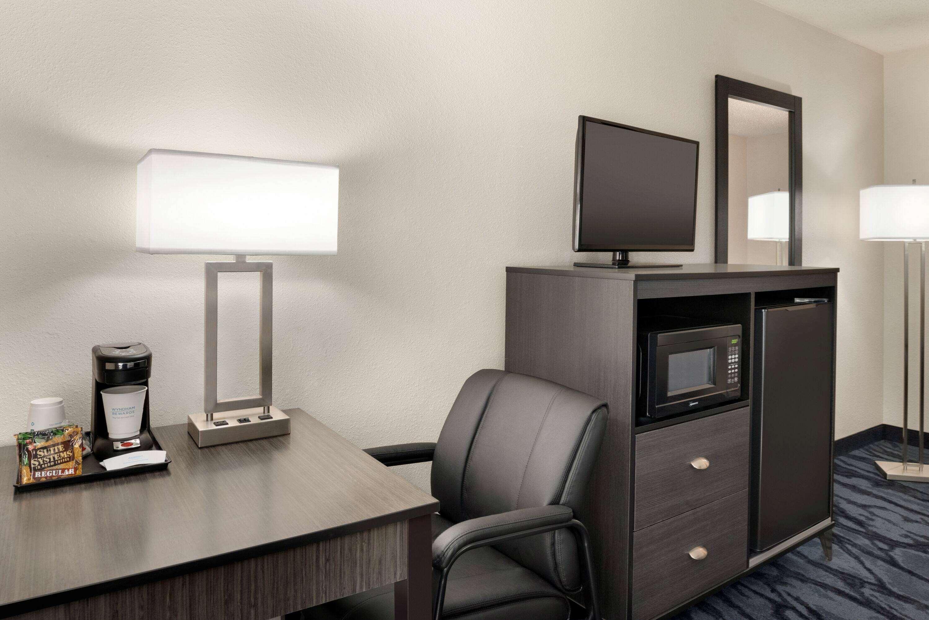 Baymont By Wyndham Swanton Hotell Exteriör bild